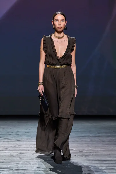 Look 66